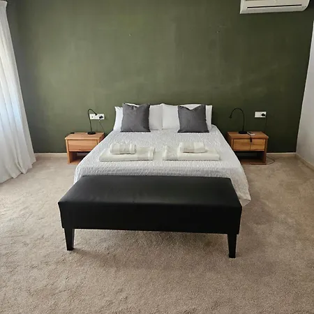Comfortable Family فيلة